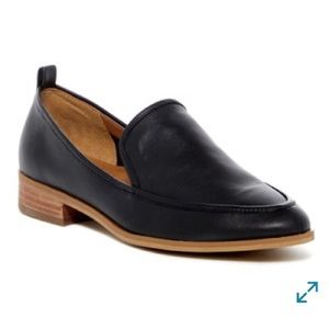 SUSINA Kellen Almond Toe Loafer - Black 7.5